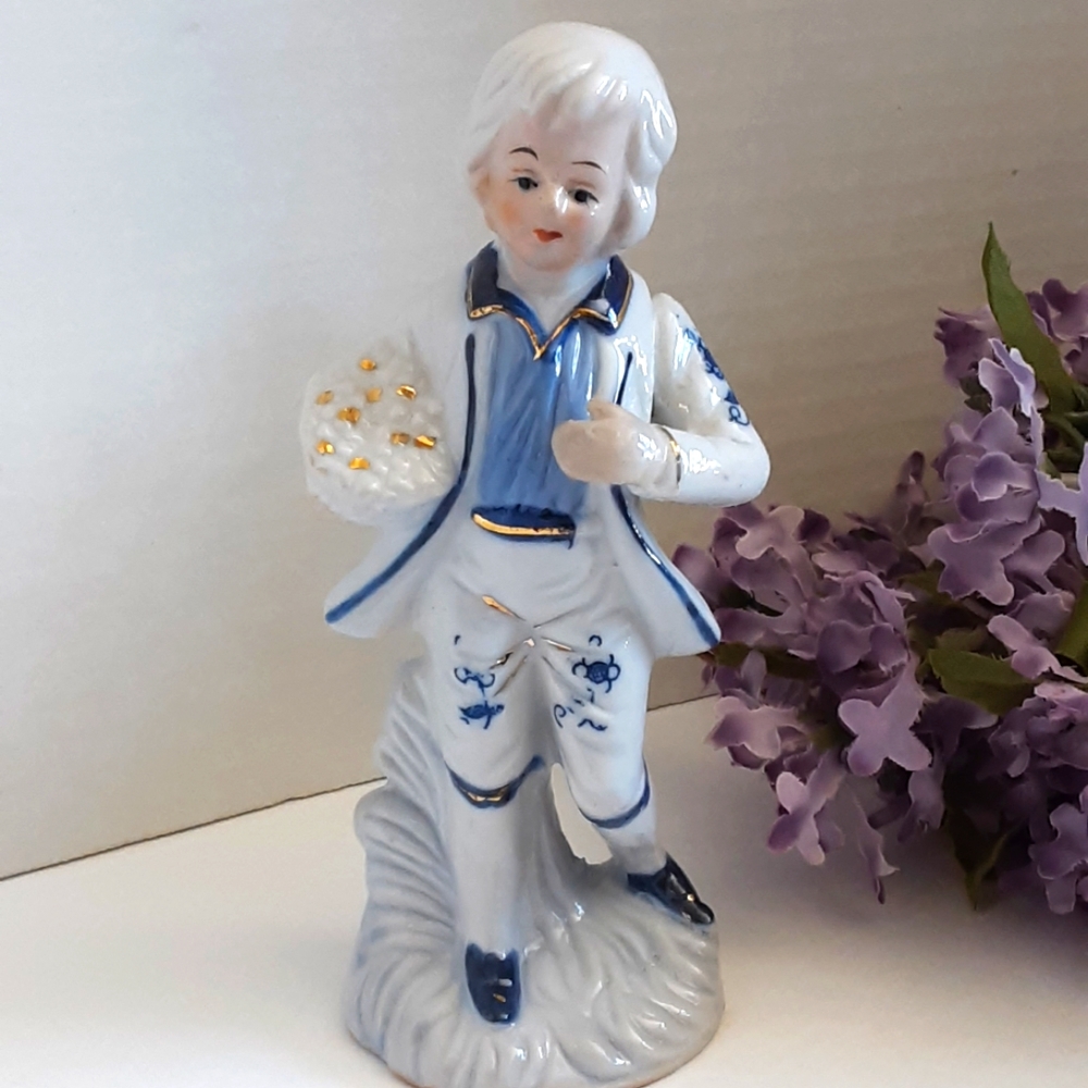 Vintage Blue & White Porcelain Figurine Colonial Boy 4" Hand Painted Decorative